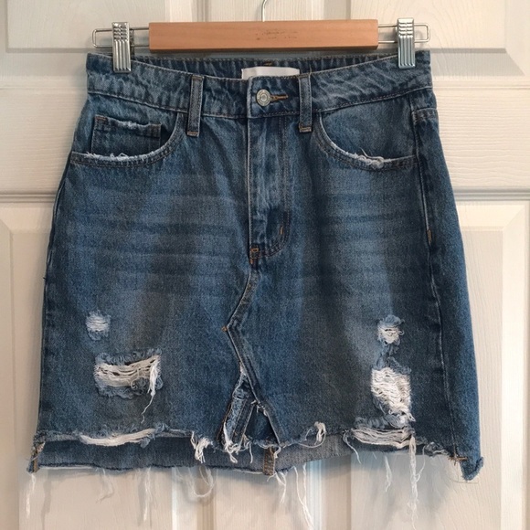 VERVET BY FLYING MONKEY Dresses & Skirts - Vervet brand size S denim miniskirt